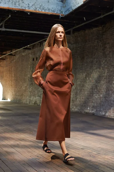 Look 5